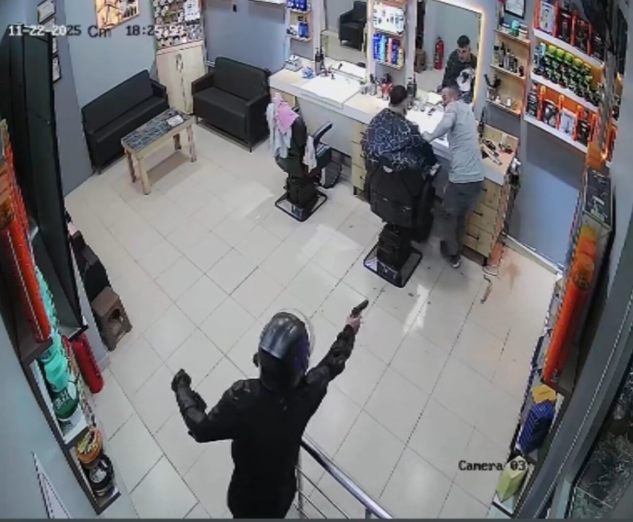 Sinop’ta Berber Dükkanına Motosikletli Saldırı: Bir Kişi Yaralandı