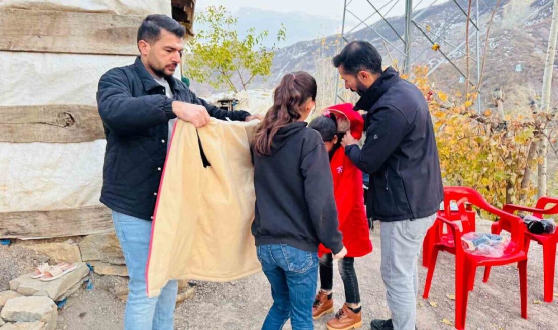 Ankara'da görevli polis memuru Mustafa Şahin, Şırnak'ın Uludere ilçesindeki engelli