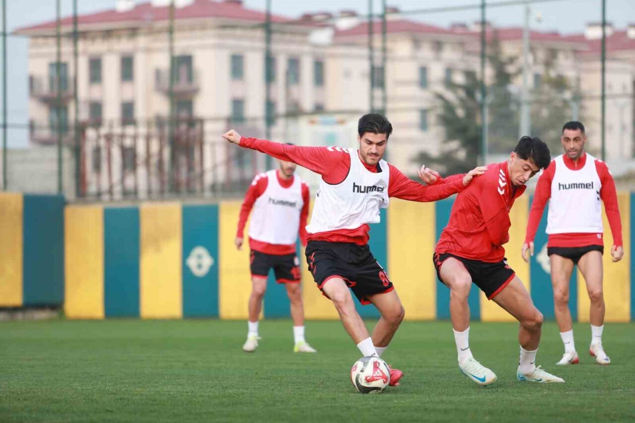 Özbelsan Sivasspor, Trendyol 1. Lig 14. haftasında deplasmanda Esenler Erokspor