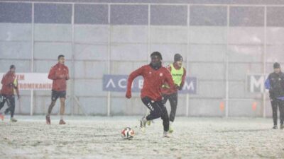 Özbelsan Sivasspor, Trendyol 1. Lig’in 14. haftasında Esenler Erokspor ile