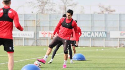 Sivasspor, 14. haftada Esenler Erokspor ile oynayacağı maç için hazırlıklarını