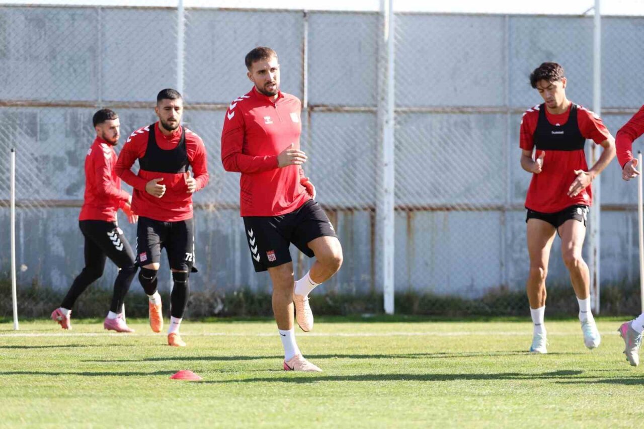Özbelsan Sivasspor, Manisa FK Maçına Hazırlık İçin Antrenman Gerçekleştirdi