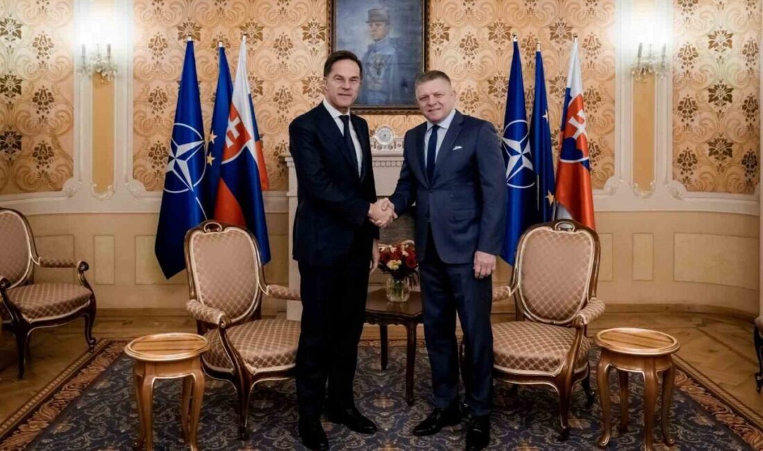 Slovakya Başbakanı Robert Fico, NATO Genel Sekreteri Mark Rutte ile