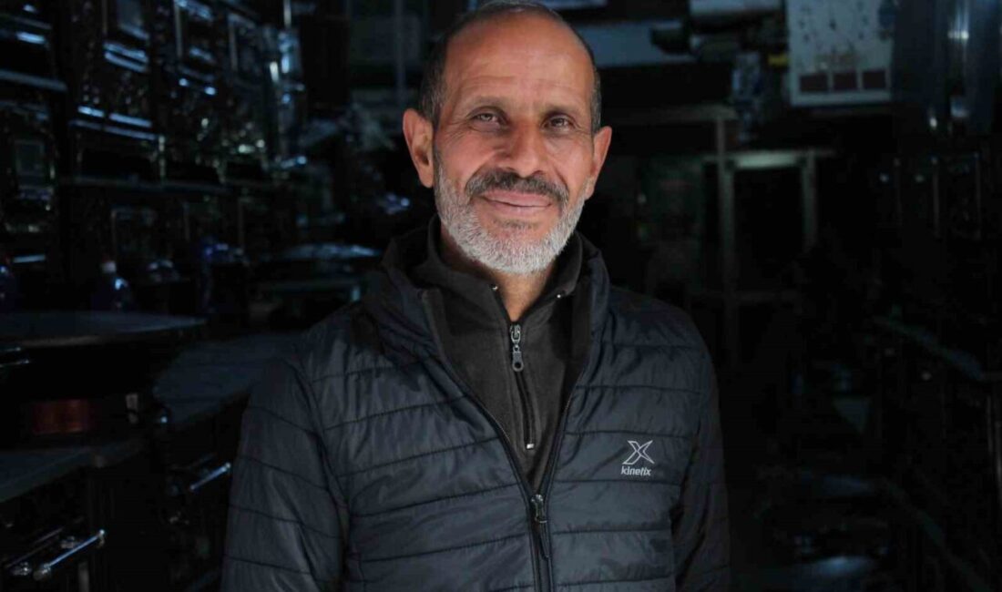 Konya’da Hava Sıcaklıklarının Düşmesiyle Soba Satışları Başladı: Uzmanlar Dikkatli Olun Uyarısında Bulunuyor Konya'da hava sıcaklıklarının düşmesiyle birlikte soba satıcıları sezonu açmaya başladı.