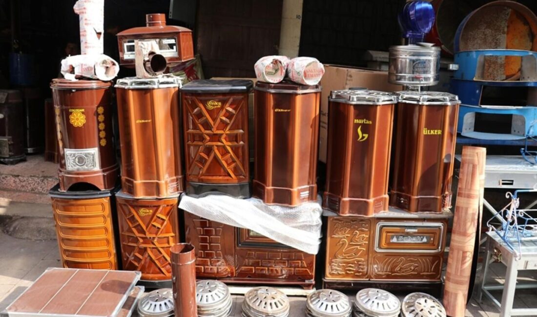 Gaziantep’te Modern Isınma Yöntemleri Nedeniyle Soba Satışları Düşüşte Gaziantep'te Bülent Kavas, soba satışlarının her yıl azaldığını ve mevcut