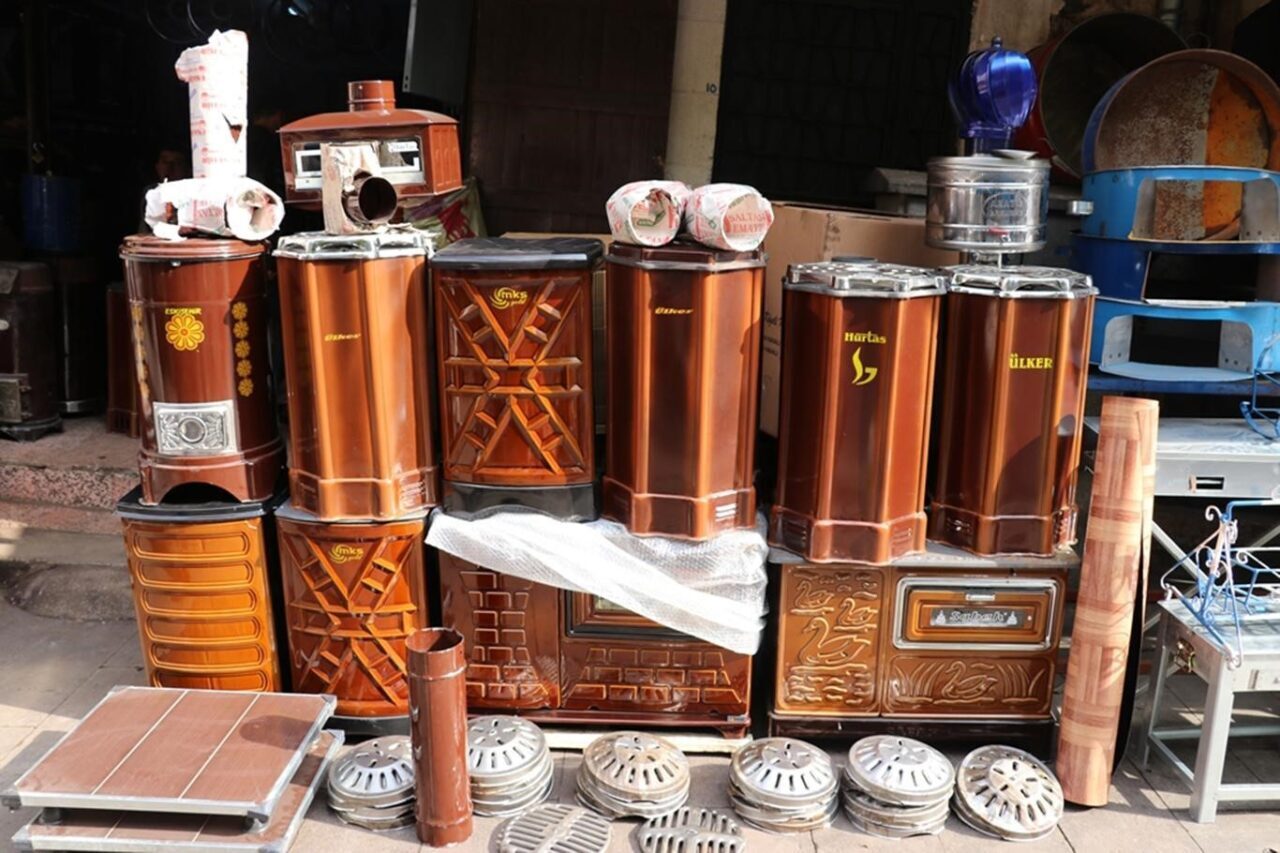 Gaziantep'te Bülent Kavas, soba satışlarının her yıl azaldığını ve mevcut