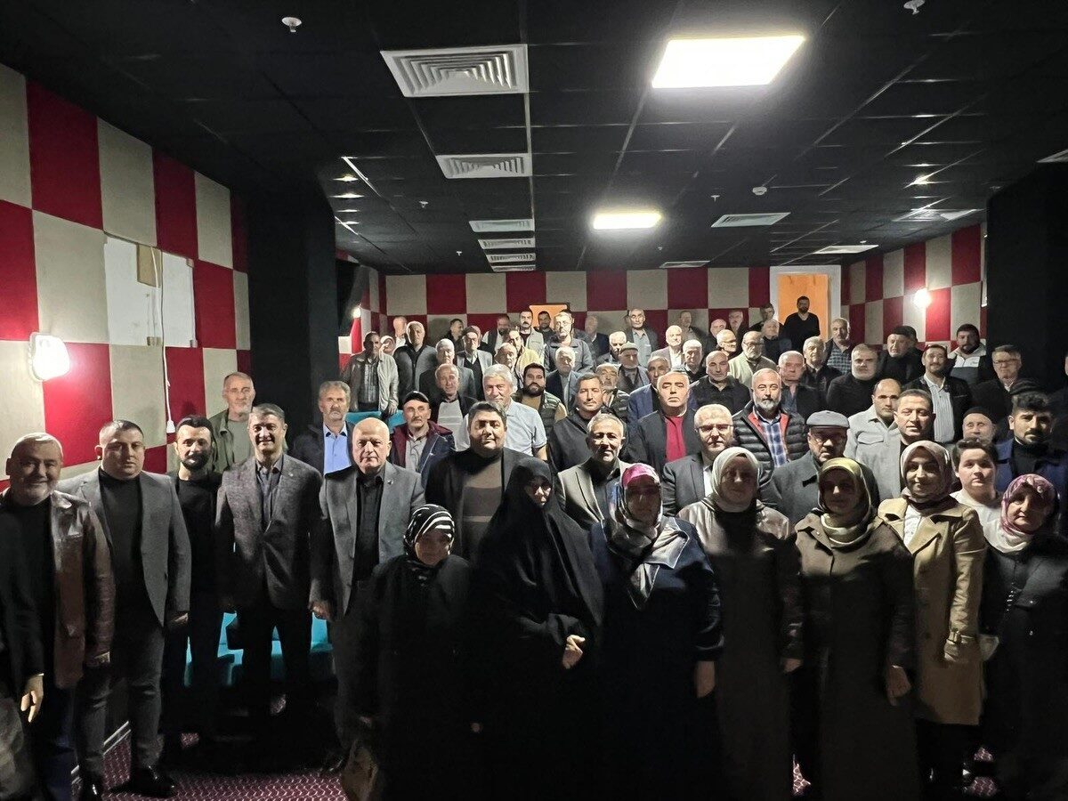 Söğüt’te AK Parti İlçe Danışma Toplantısı Yapıldı: Hizmet ve Gelecek Vizyonu Ele Alındı Bilecik'in Söğüt ilçesinde AK Parti İlçe Danışma Meclisi Toplantısı yapıldı.