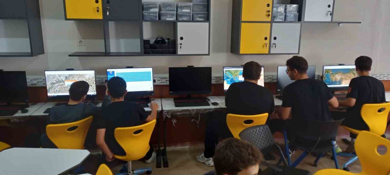 Milli Eğitim Bakanlığı, Aydın'daki Söke Anadolu Lisesi'nde "Yenilikçi Eğitim Sınıfı"