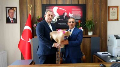 Söke Belediyesi, 24 Kasım Öğretmenler Günü'nde öğretmenleri unutmadı. Belediye Başkan