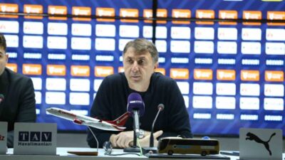 Kasımpaşa Teknik Direktörü Şota Arveladze, Corendon Alanyaspor'u 2-1 yenerek 4