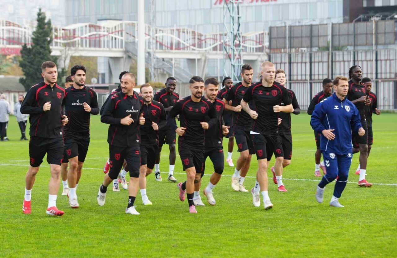 Samsunspor İcra Kurulu Üyesi Suat Çakır, UEFA Konferans Ligi’nde İzlanda'da
