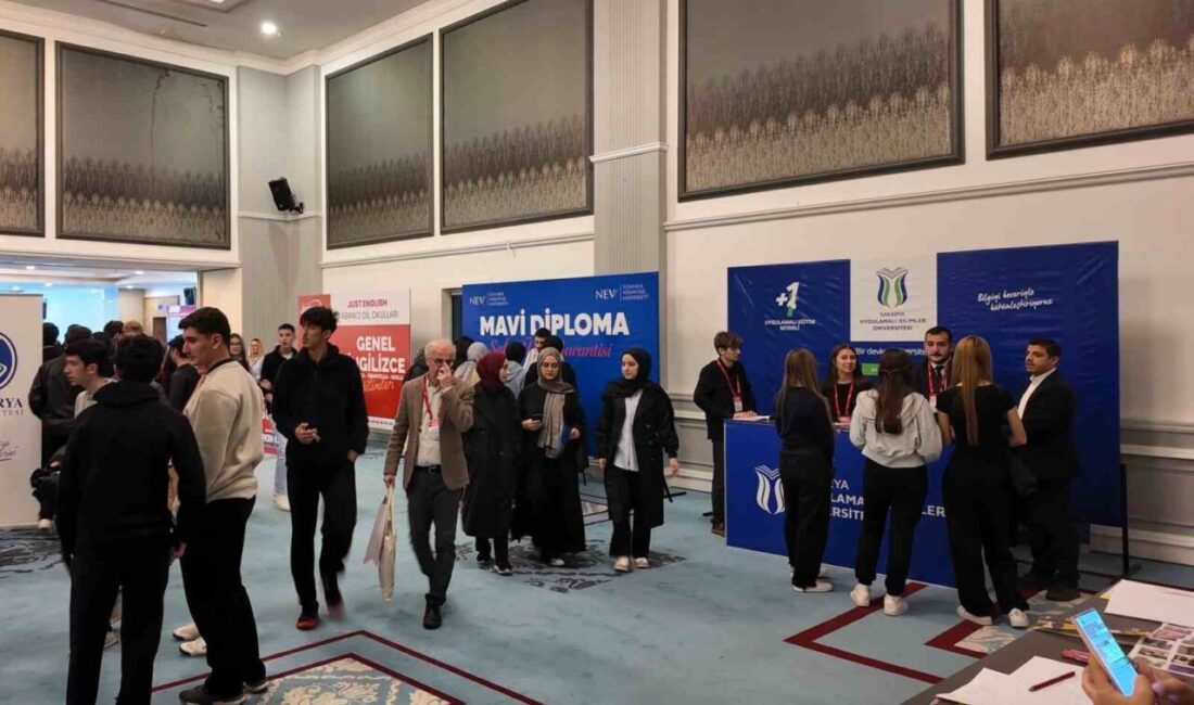 Sakarya Uygulamalı Bilimler Üniversitesi (SUBÜ), Üniversite Tanıtım Fuarı'na katılarak aday