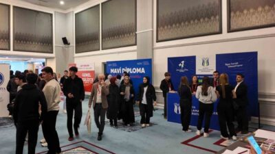 Sakarya Uygulamalı Bilimler Üniversitesi (SUBÜ), Üniversite Tanıtım Fuarı'na katılarak aday