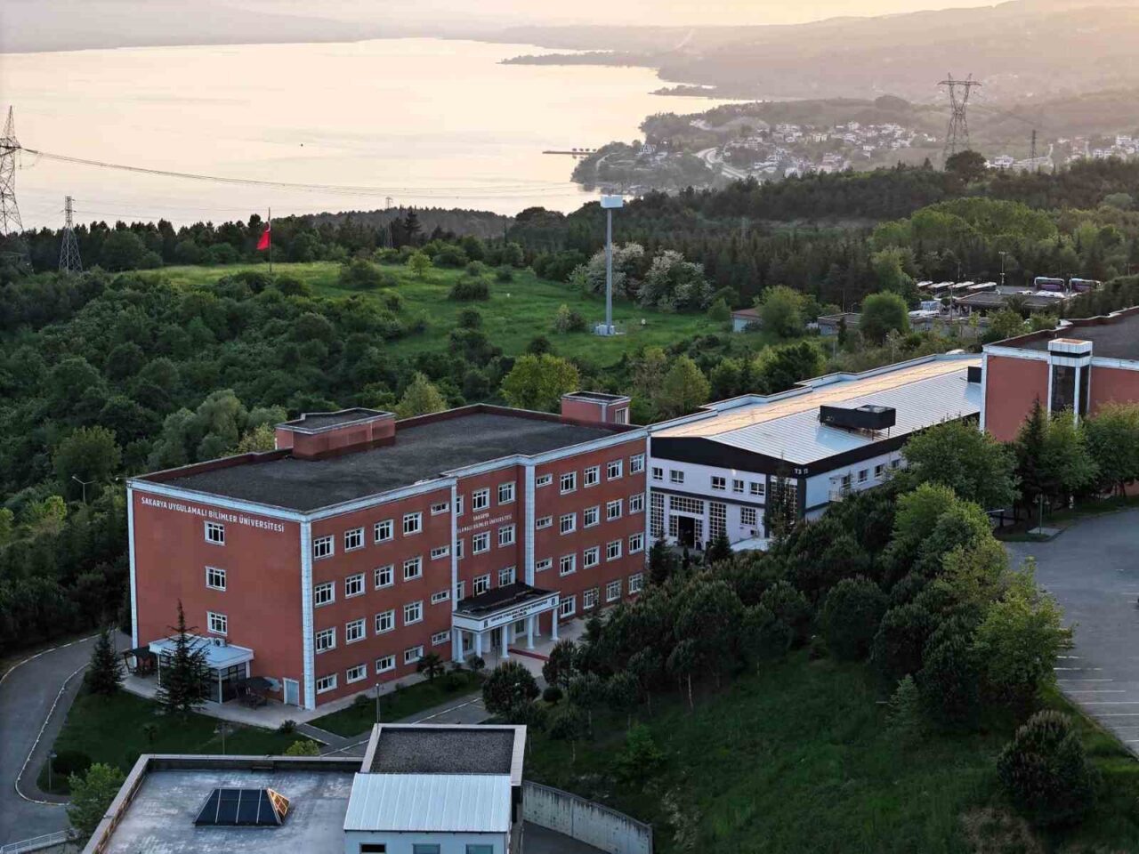 Sakarya Uygulamalı Bilimler Üniversitesi (SUBÜ), Times Higher Education’ın Disiplinlerarası Bilim