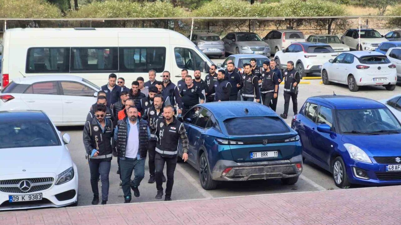 Muğla'nın Bodrum ilçesinde, silahlı suç örgütü kurma, uyuşturucu ticareti ve