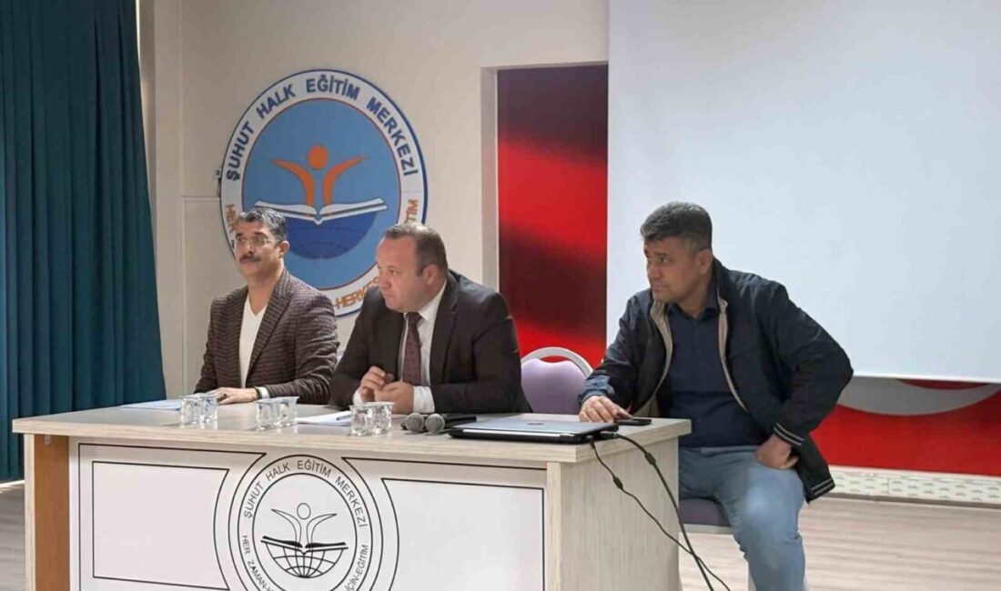 Afyonkarahisar’ın Şuhut ilçesinde Kaymakam İzzet Cem Eser başkanlığında KHGB Meclis