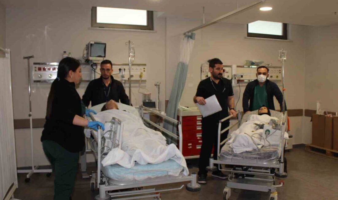 Kahramanmaraş Sular Akademi Hastanesi, afetlere hazırlık amacıyla kapsamlı bir tatbikat düzenledi. Kahramanmaraş Sular Akademi Hastanesi, afetlere hazırlık için gerçekçi bir tatbikat