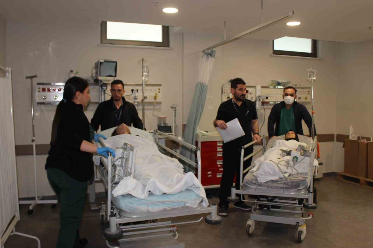 Kahramanmaraş Sular Akademi Hastanesi, afetlere hazırlık için gerçekçi bir tatbikat