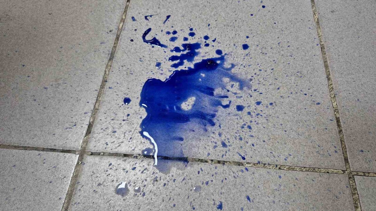 Sultangazi'de Anne Ayşe Ulufer, okul çıkışında satın aldığı pamuk şekerin