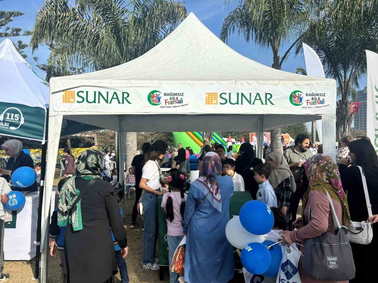 Adana'da düzenlenen 'Bağımsız Aile Festivali', Yeşilay ve Sunar Yatırım desteğiyle