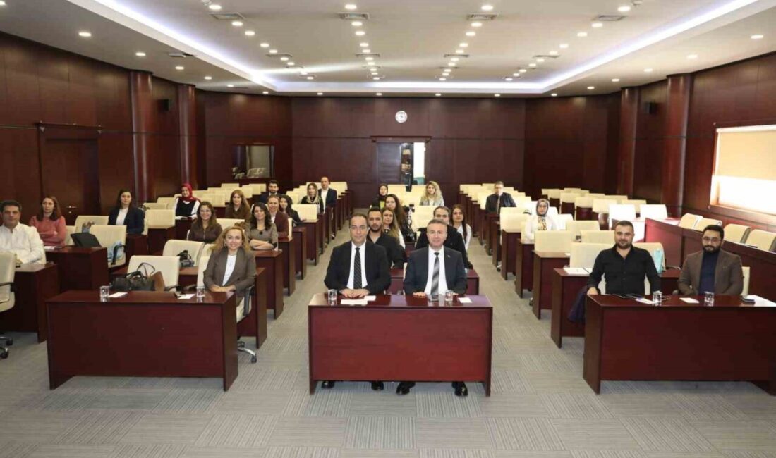 Gaziantep’te Yeşil Dönüşüm Eğitim Programını Tamamlayan Katılımcılara Sertifika Verildi Gaziantep Ticaret Odası, Gaziantep Avrupa Birliği Bilgi Merkezi tarafından düzenlenen