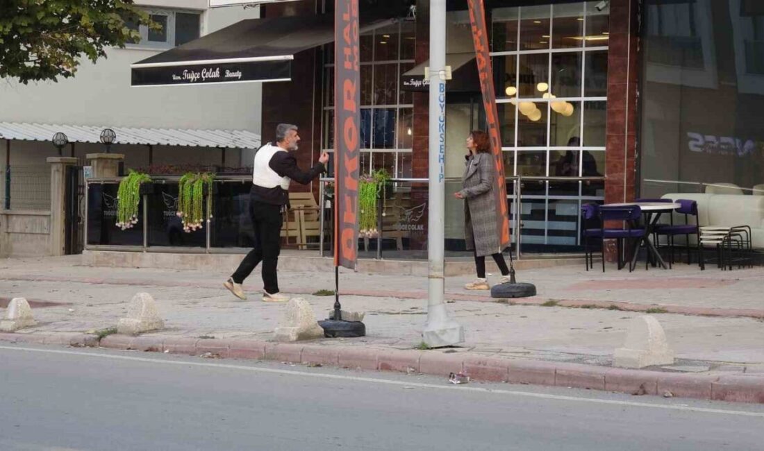 Malatya'nın Yeşilyurt ilçesinde, elindeki tabancayı başına dayayarak intihar teşebbüsünde bulunan