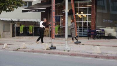 Malatya'nın Yeşilyurt ilçesinde, elindeki tabancayı başına dayayarak intihar teşebbüsünde bulunan