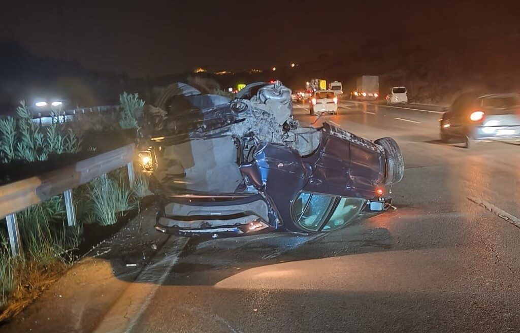 Mersin’in Erdemli ilçesinde TAG Otoyolu’nda Yusuf Can (21) yönetimindeki otomobil