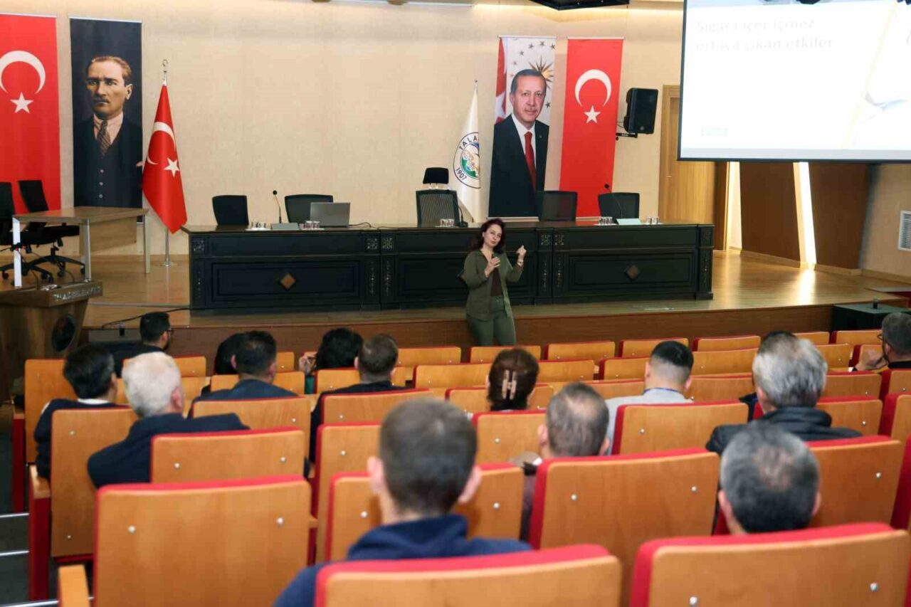 Talas Belediyesi, çalışanları için sigara zararları ve bağımlılık konularında bir