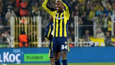 Fenerbahçe'nin Brezilyalı futbolcusu Anderson Talisca, Ferencvaros karşısında attığı golle Avrupa