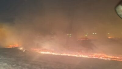 Batman'da meydana gelen fırtına, Bayındırlık Mahallesi'ndeki bir tandırdan sıçrayan kıvılcımlar