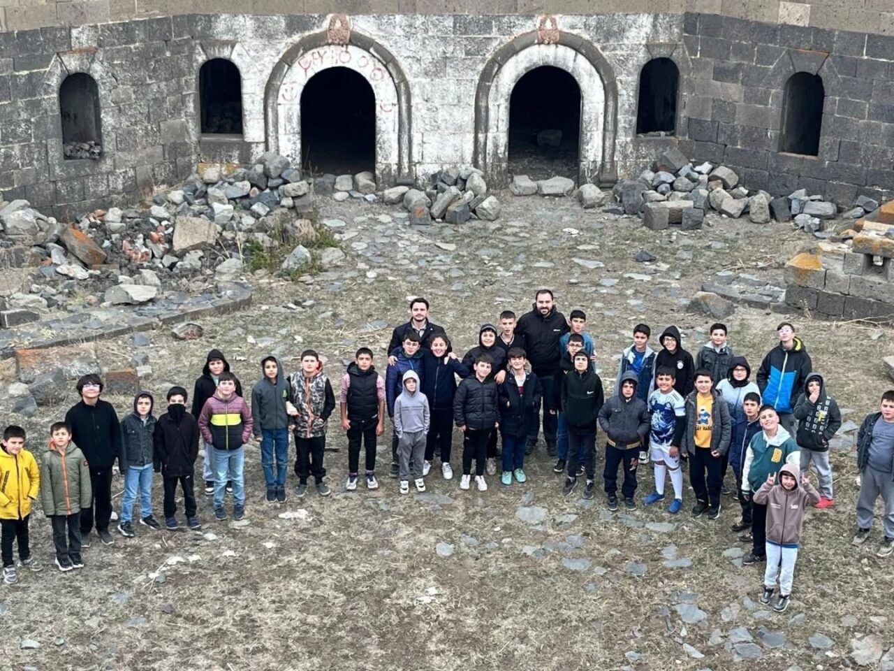 Erzurum'da Ebu İshak Vakfı ve Emin Eğitim Derneği, "Tarihin İzinde