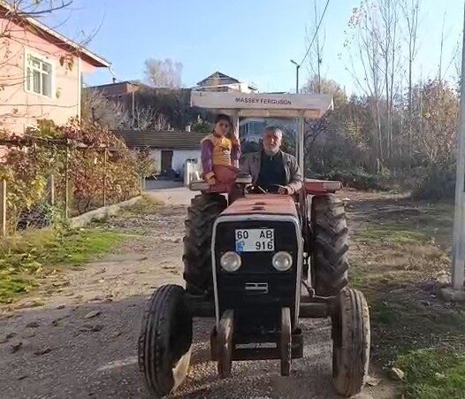 Çiftçi, İstanbul Boğaz Köprüsü’nden Ücret Ödemeden Geçtiği İddiasıyla Hacizle Karşılaştı Tokat'ta çiftçi Hasan Küsen, tarlası üzerindeki haciz nedeniyle büyük bir