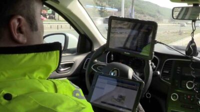 Bolu geçişinde, tatil sonrası dönüş yolculuğunda olan sürücüler sıkı denetimlere