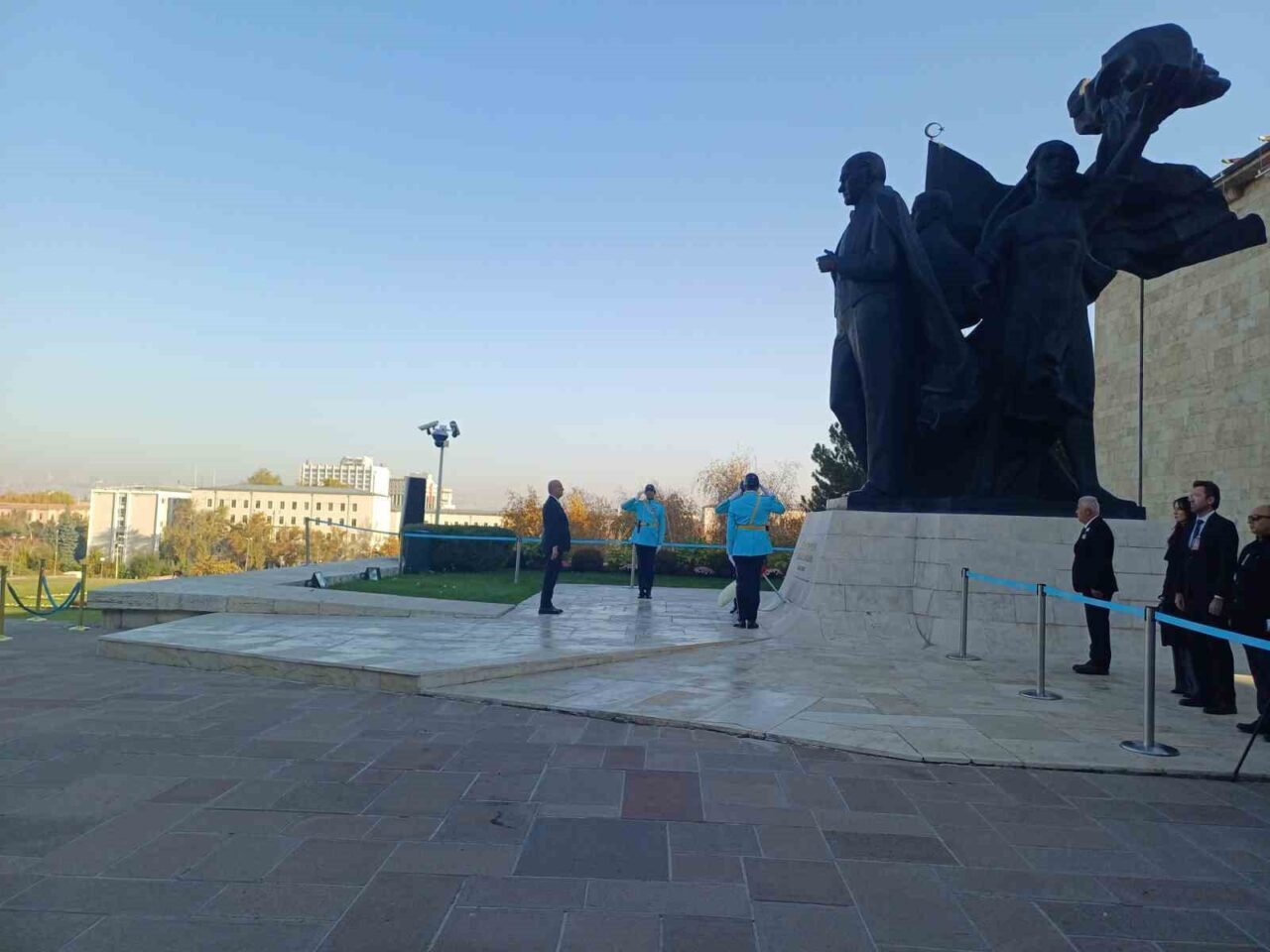 TBMM, 10 Kasım'da Atatürk Anıtı'nda tören düzenledi. TBMM Başkanvekili Tekin