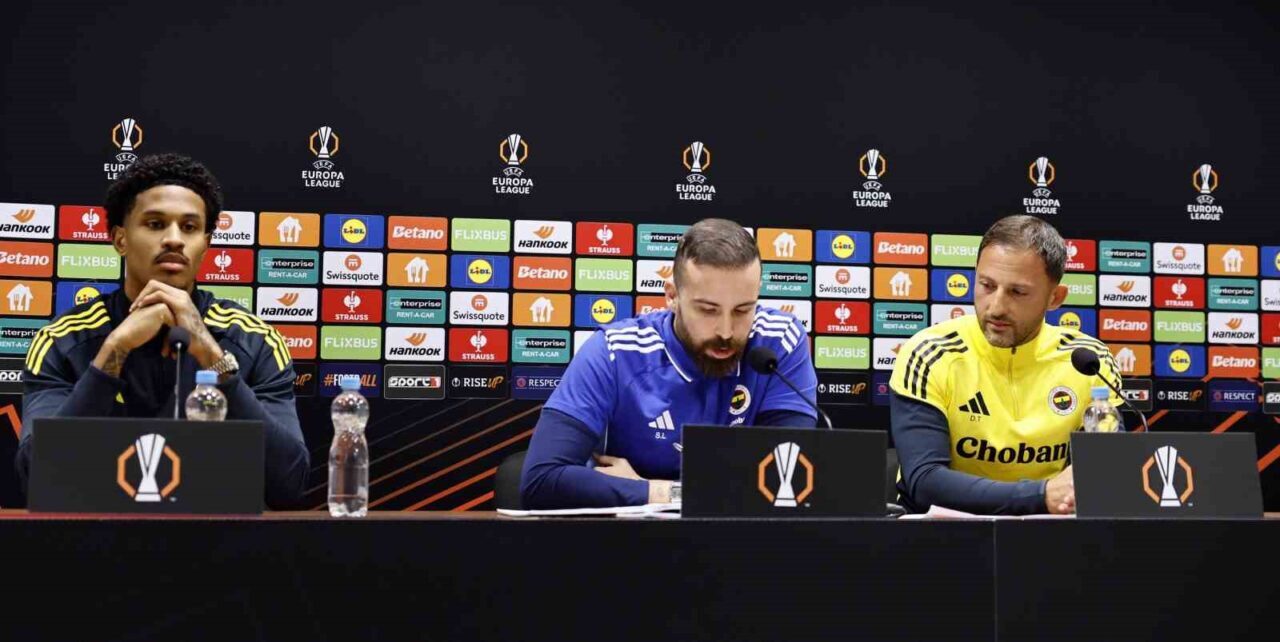 Fenerbahçe'nin teknik direktörü Domenico Tedesco, Viktoria Plzen maçı öncesi galibiyet