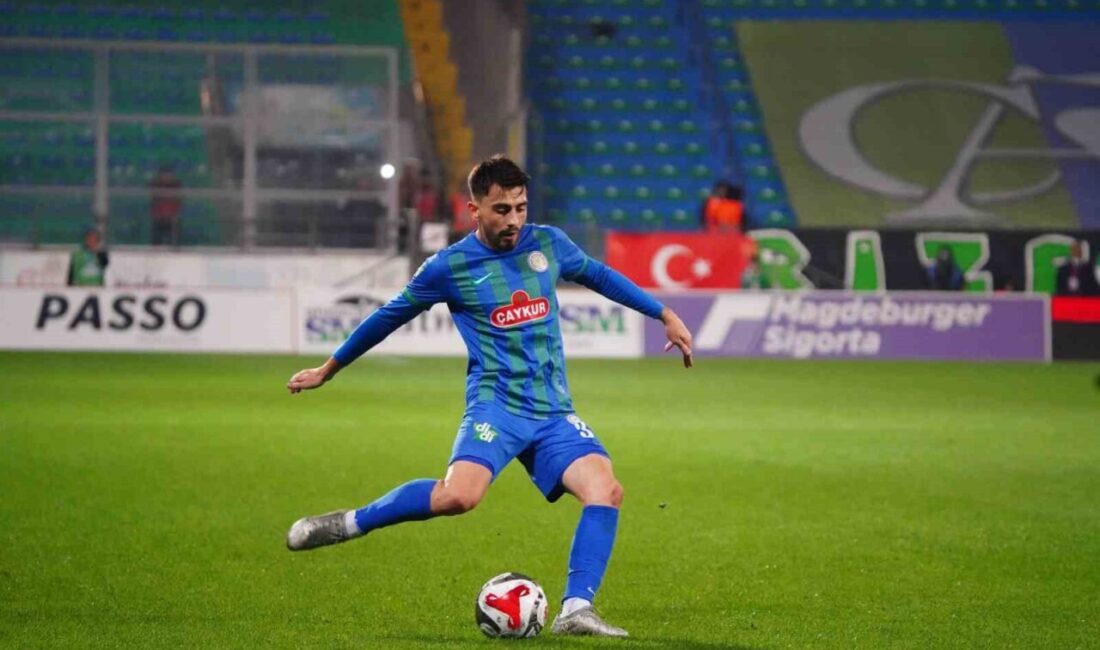 Tedesco, Rizespor’un sağ beki Taha Şahin’in Performansını Değerlendirdi Fenerbahçe Teknik Direktörü Domenico Tedesco, Çaykur Rizespor'un sağ beki Muhammet