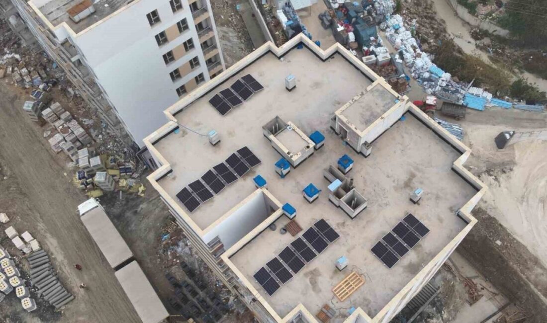 Tek Enerji, Hatay'da Emlak Konut projesi kapsamında çatı tipi güneş