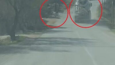 Hatay'ın Altınözü ilçesinde, tek şeritli yolda 100 km hızla giden