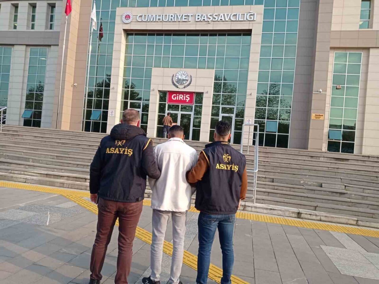 Tekirdağ'da gerçekleştirilen operasyonlarda, aralarında uzun süredir arananların da bulunduğu 148