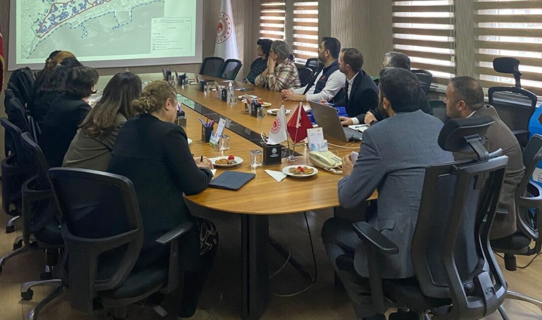 Tekirdağ’da Eski Sanayi Sitesi’nin Yeni Alana Taşınma Sürecinde Kentsel Dönüşüm İrtibat Ofisi Açıldı Tekirdağ’da Kentsel Dönüşüm İrtibat Ofisi, eski sanayi sitesinin Aydoğdu Mahallesi’ndeki