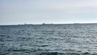 Marmara Denizi'nde etkili olan lodos fırtınası, Tekirdağ'daki balıkçıları zorladı. Sabah