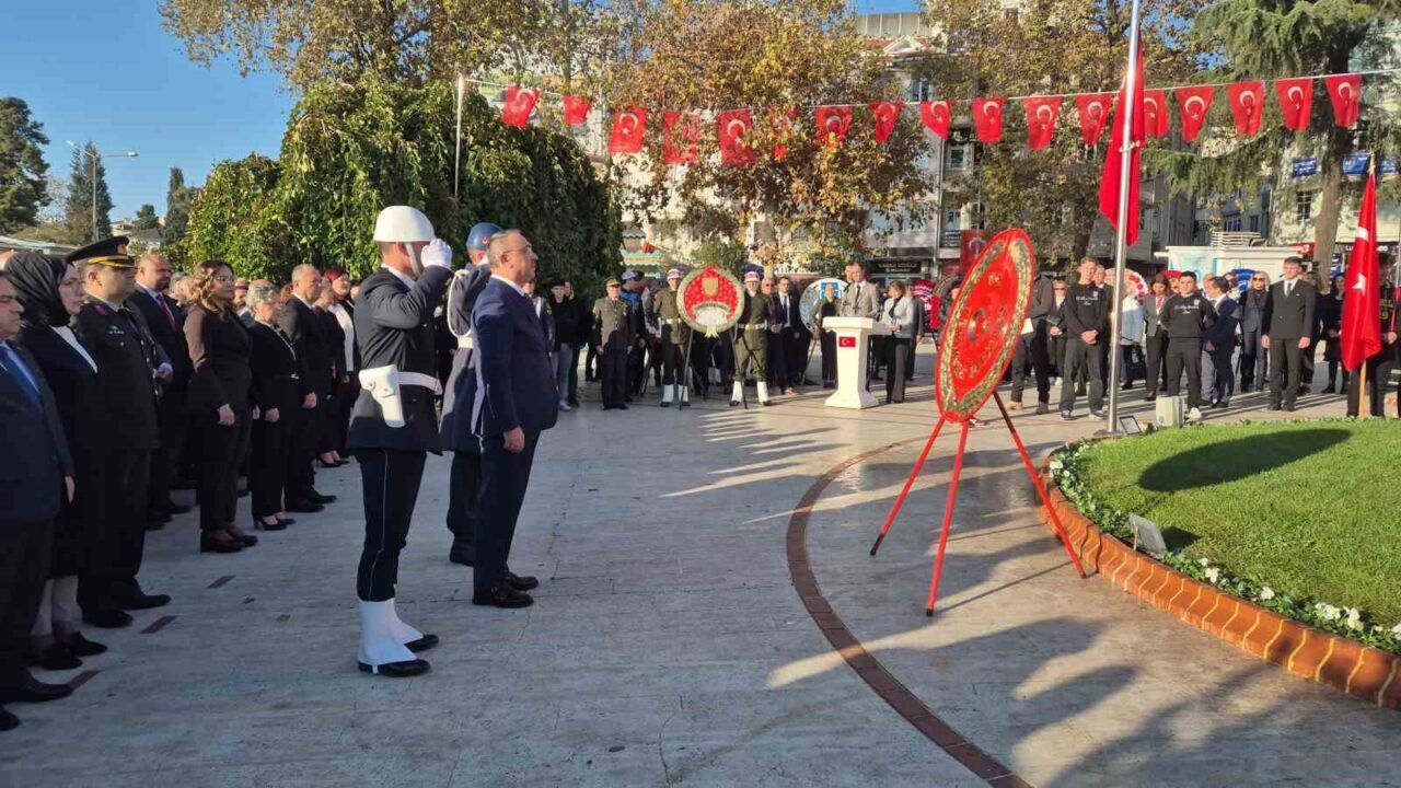 Tekirdağ, düşman işgalinden kurtuluşunun 103. yılını coşkulu bir törenle kutladı.