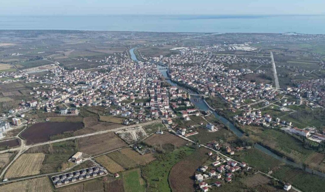 Samsun'un Terme ilçesinde Fenk ve Yenimahalle'yi bağlayacak bulvar yoluyla köprü