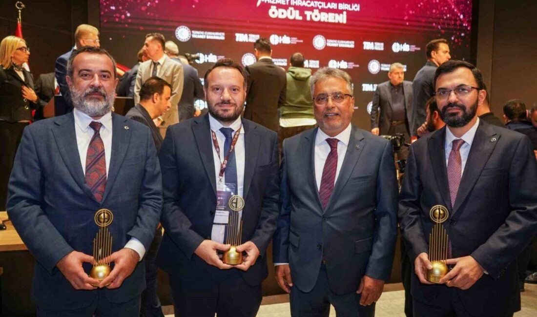 İstanbul’da düzenlenen 7. Hizmet İhracatçıları Birliği Ödül Töreni'nde Havaalanları Yer