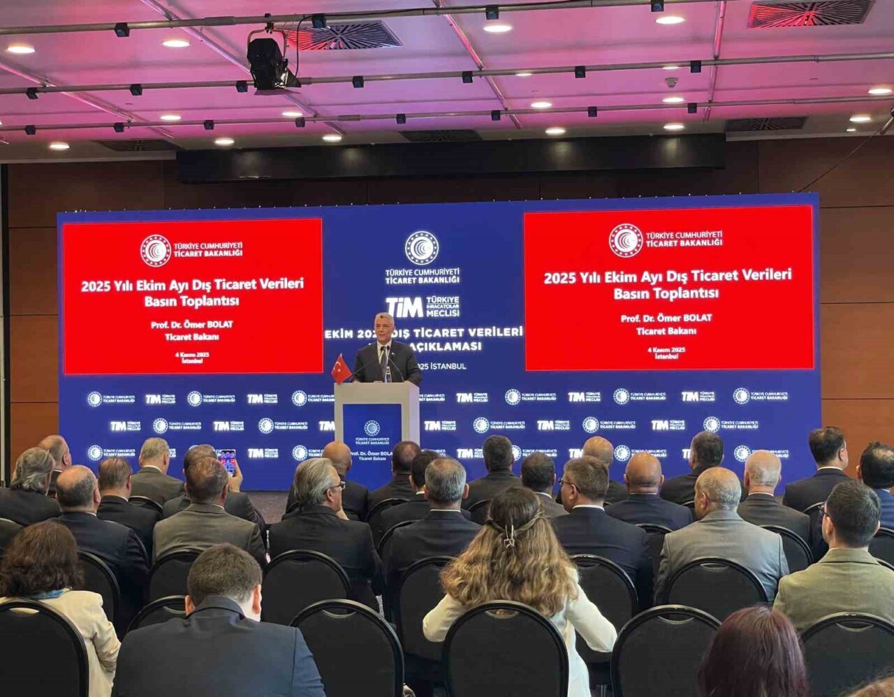 Ticaret Bakanı Ömer Bolat, Ekim 2025'te ihracatın yüzde 2,3 artışla