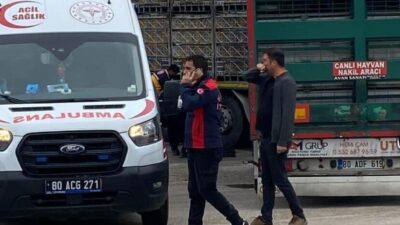 Osmaniye’nin Kadirli ilçesinde 86 yaşındaki Emin Cankurt, akaryakıt istasyonuna girmek