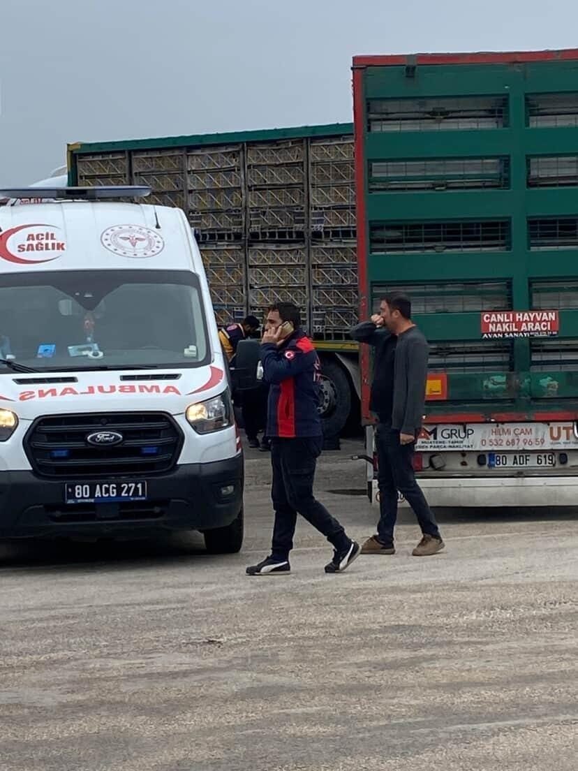 Osmaniye’nin Kadirli ilçesinde 86 yaşındaki Emin Cankurt, akaryakıt istasyonuna girmek