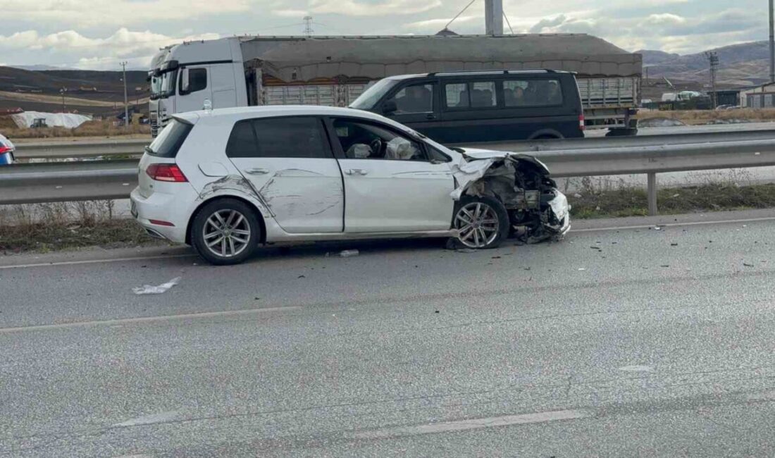 Çorum’un Sungurlu İlçesinde Tır ile Otomobil Arasında Kaza: 1 Yaralı Çorum'un Sungurlu ilçesinde bir tır, M.G. idaresindeki otomobili sıkıştırarak kazaya