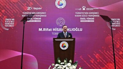 Rifat Hisarcıklıoğlu, TOBB Kadın Girişimciler Kurulu ile birlikte düzenlenen ödül